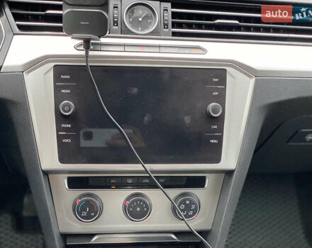 Сірий Фольксваген Пассат, об'ємом двигуна 1.4 л та пробігом 233 тис. км за 12700 $, фото 14 на Automoto.ua