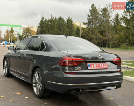 Серый Фольксваген Пассат, объемом двигателя 1.8 л и пробегом 189 тыс. км за 11800 $, фото 23 на Automoto.ua