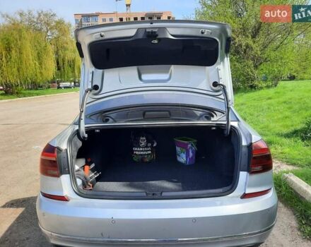 Сірий Фольксваген Пассат, об'ємом двигуна 1.8 л та пробігом 178 тис. км за 15000 $, фото 4 на Automoto.ua