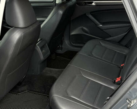 Серый Фольксваген Пассат, объемом двигателя 1.8 л и пробегом 255 тыс. км за 12500 $, фото 33 на Automoto.ua