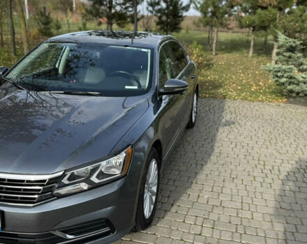 Сірий Фольксваген Пассат, об'ємом двигуна 1.8 л та пробігом 110 тис. км за 15000 $, фото 1 на Automoto.ua