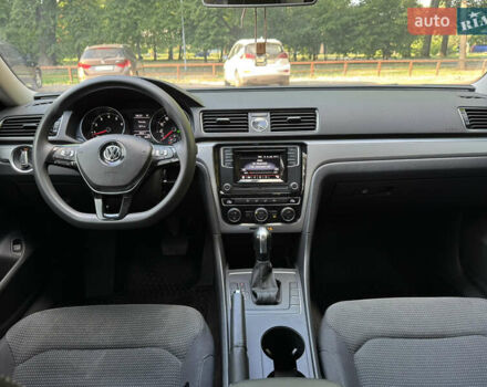 Серый Фольксваген Пассат, объемом двигателя 1.8 л и пробегом 95 тыс. км за 12700 $, фото 9 на Automoto.ua