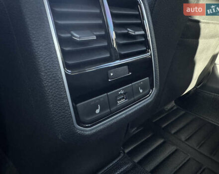 Серый Фольксваген Пассат, объемом двигателя 2 л и пробегом 169 тыс. км за 17000 $, фото 10 на Automoto.ua