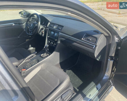 Серый Фольксваген Пассат, объемом двигателя 0 л и пробегом 230 тыс. км за 11900 $, фото 10 на Automoto.ua