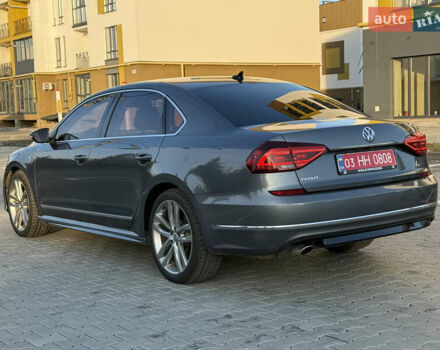 Сірий Фольксваген Пассат, об'ємом двигуна 1.8 л та пробігом 235 тис. км за 13850 $, фото 6 на Automoto.ua