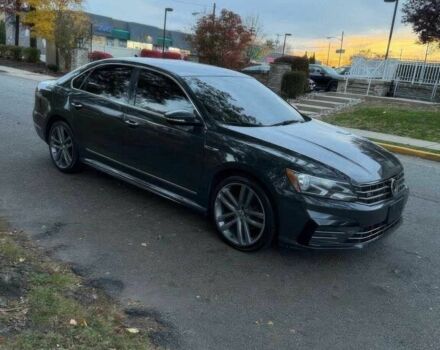 Серый Фольксваген Пассат, объемом двигателя 1.8 л и пробегом 63 тыс. км за 7800 $, фото 2 на Automoto.ua