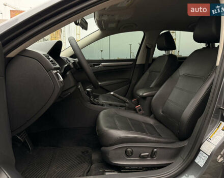 Серый Фольксваген Пассат, объемом двигателя 1.8 л и пробегом 128 тыс. км за 13800 $, фото 10 на Automoto.ua