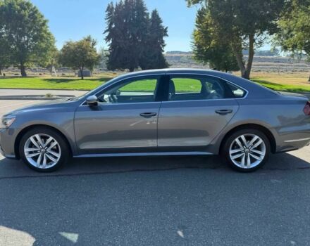 Серый Фольксваген Пассат, объемом двигателя 1.8 л и пробегом 63 тыс. км за 8900 $, фото 3 на Automoto.ua