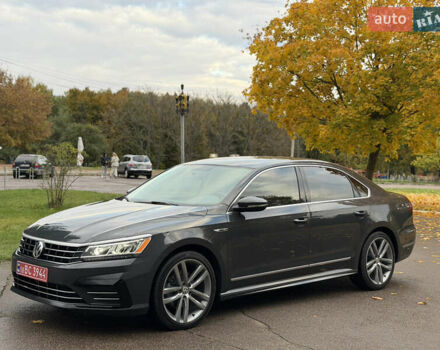 Серый Фольксваген Пассат, объемом двигателя 1.8 л и пробегом 189 тыс. км за 11800 $, фото 16 на Automoto.ua