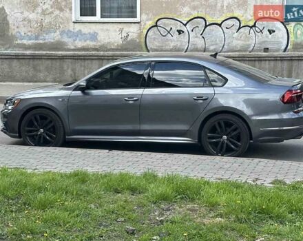 Сірий Фольксваген Пассат, об'ємом двигуна 2 л та пробігом 152 тис. км за 13500 $, фото 3 на Automoto.ua