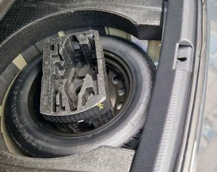 Серый Фольксваген Пассат, объемом двигателя 1.8 л и пробегом 183 тыс. км за 13700 $, фото 16 на Automoto.ua