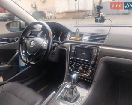 Серый Фольксваген Пассат, объемом двигателя 1.8 л и пробегом 210 тыс. км за 16000 $, фото 8 на Automoto.ua