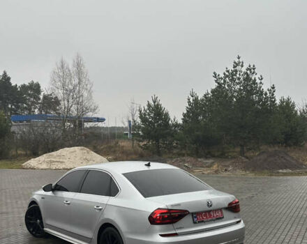 Сірий Фольксваген Пассат, об'ємом двигуна 1.8 л та пробігом 208 тис. км за 11800 $, фото 4 на Automoto.ua