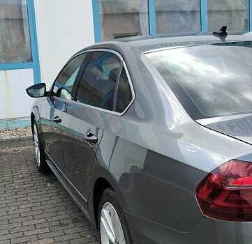 Серый Фольксваген Пассат, объемом двигателя 1.8 л и пробегом 64 тыс. км за 18000 $, фото 13 на Automoto.ua