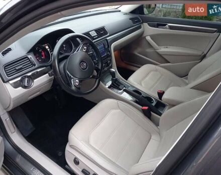 Серый Фольксваген Пассат, объемом двигателя 1.98 л и пробегом 50 тыс. км за 17500 $, фото 7 на Automoto.ua