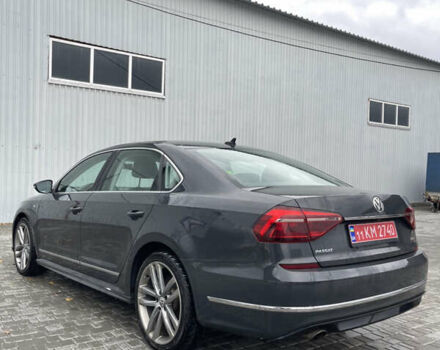 Серый Фольксваген Пассат, объемом двигателя 1.8 л и пробегом 175 тыс. км за 13300 $, фото 5 на Automoto.ua