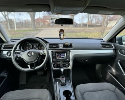 Сірий Фольксваген Пассат, об'ємом двигуна 1.8 л та пробігом 209 тис. км за 11800 $, фото 16 на Automoto.ua