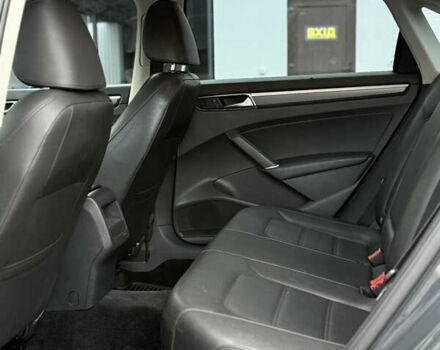 Серый Фольксваген Пассат, объемом двигателя 1.8 л и пробегом 255 тыс. км за 12500 $, фото 34 на Automoto.ua