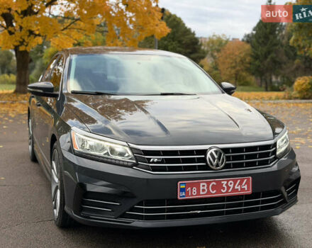 Серый Фольксваген Пассат, объемом двигателя 1.8 л и пробегом 189 тыс. км за 11800 $, фото 9 на Automoto.ua