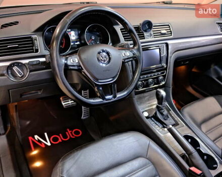 Серый Фольксваген Пассат, объемом двигателя 1.8 л и пробегом 180 тыс. км за 14800 $, фото 27 на Automoto.ua