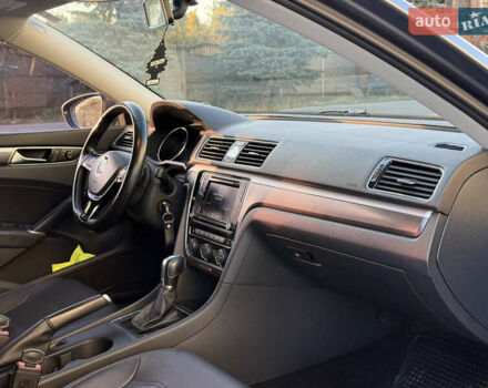 Сірий Фольксваген Пассат, об'ємом двигуна 1.8 л та пробігом 235 тис. км за 13850 $, фото 8 на Automoto.ua