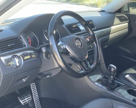 Серый Фольксваген Пассат, объемом двигателя 1.8 л и пробегом 229 тыс. км за 14999 $, фото 20 на Automoto.ua