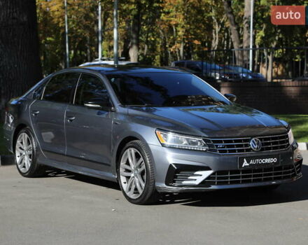 Серый Фольксваген Пассат, объемом двигателя 1.8 л и пробегом 73 тыс. км за 15500 $, фото 2 на Automoto.ua