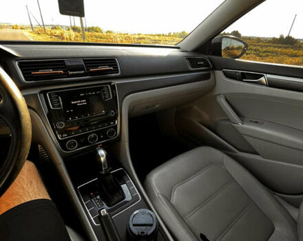 Серый Фольксваген Пассат, объемом двигателя 2 л и пробегом 139 тыс. км за 14500 $, фото 7 на Automoto.ua