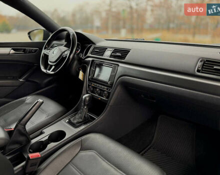 Сірий Фольксваген Пассат, об'ємом двигуна 1.8 л та пробігом 176 тис. км за 11799 $, фото 20 на Automoto.ua