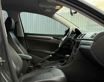 Серый Фольксваген Пассат, объемом двигателя 1.8 л и пробегом 255 тыс. км за 12500 $, фото 47 на Automoto.ua