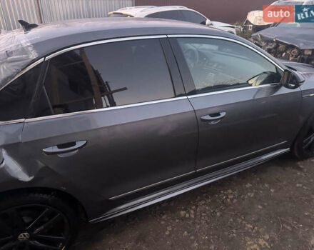 Серый Фольксваген Пассат, объемом двигателя 1.8 л и пробегом 73 тыс. км за 8500 $, фото 5 на Automoto.ua