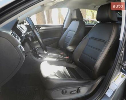 Серый Фольксваген Пассат, объемом двигателя 1.8 л и пробегом 73 тыс. км за 15500 $, фото 7 на Automoto.ua