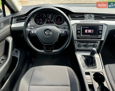 Сірий Фольксваген Пассат, об'ємом двигуна 1.6 л та пробігом 230 тис. км за 12500 $, фото 19 на Automoto.ua