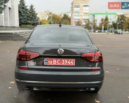 Серый Фольксваген Пассат, объемом двигателя 1.8 л и пробегом 189 тыс. км за 11800 $, фото 26 на Automoto.ua