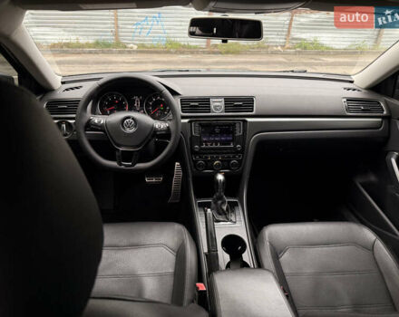 Серый Фольксваген Пассат, объемом двигателя 1.8 л и пробегом 128 тыс. км за 13800 $, фото 11 на Automoto.ua
