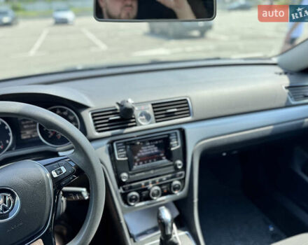 Серый Фольксваген Пассат, объемом двигателя 1.8 л и пробегом 149 тыс. км за 11900 $, фото 17 на Automoto.ua