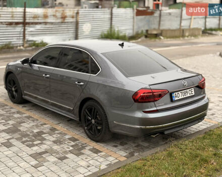 Серый Фольксваген Пассат, объемом двигателя 1.8 л и пробегом 128 тыс. км за 13800 $, фото 3 на Automoto.ua