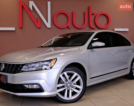 Серый Фольксваген Пассат, объемом двигателя 1.8 л и пробегом 180 тыс. км за 14800 $, фото 8 на Automoto.ua