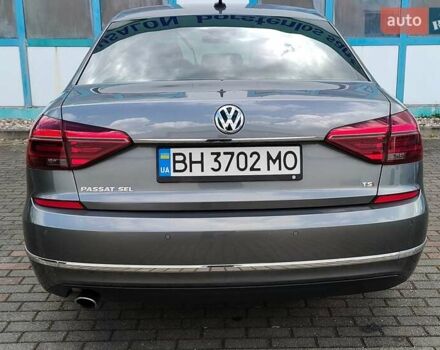Серый Фольксваген Пассат, объемом двигателя 1.8 л и пробегом 64 тыс. км за 18000 $, фото 4 на Automoto.ua