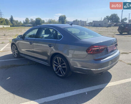 Серый Фольксваген Пассат, объемом двигателя 0 л и пробегом 230 тыс. км за 11900 $, фото 5 на Automoto.ua