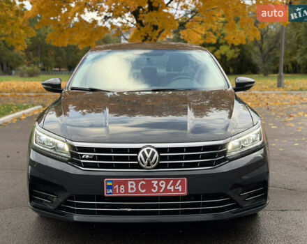 Серый Фольксваген Пассат, объемом двигателя 1.8 л и пробегом 189 тыс. км за 11800 $, фото 11 на Automoto.ua
