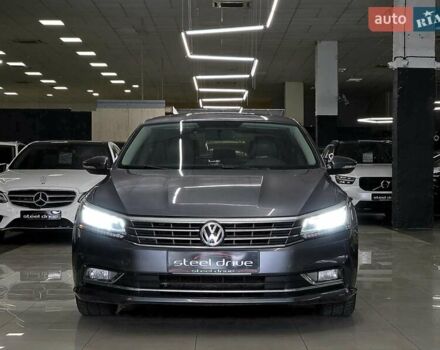 Сірий Фольксваген Пассат, об'ємом двигуна 2 л та пробігом 195 тис. км за 13699 $, фото 7 на Automoto.ua