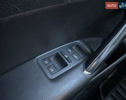 Серый Фольксваген Пассат, объемом двигателя 2 л и пробегом 169 тыс. км за 17000 $, фото 14 на Automoto.ua