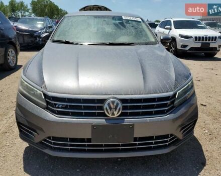 Сірий Фольксваген Пассат, об'ємом двигуна 1.8 л та пробігом 154 тис. км за 3000 $, фото 4 на Automoto.ua