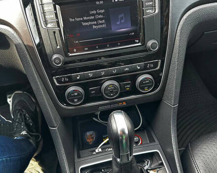 Серый Фольксваген Пассат, объемом двигателя 1.8 л и пробегом 137 тыс. км за 15000 $, фото 8 на Automoto.ua