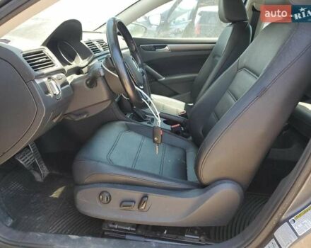 Сірий Фольксваген Пассат, об'ємом двигуна 1.8 л та пробігом 154 тис. км за 3000 $, фото 6 на Automoto.ua