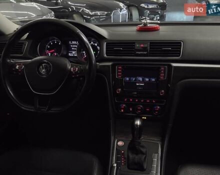 Сірий Фольксваген Пассат, об'ємом двигуна 2 л та пробігом 195 тис. км за 13699 $, фото 18 на Automoto.ua