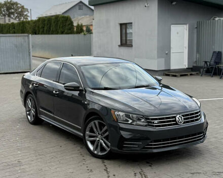 Серый Фольксваген Пассат, объемом двигателя 1.8 л и пробегом 255 тыс. км за 12500 $, фото 30 на Automoto.ua