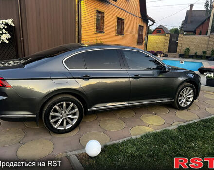 Серый Фольксваген Пассат, объемом двигателя 2 л и пробегом 174 тыс. км за 15800 $, фото 2 на Automoto.ua