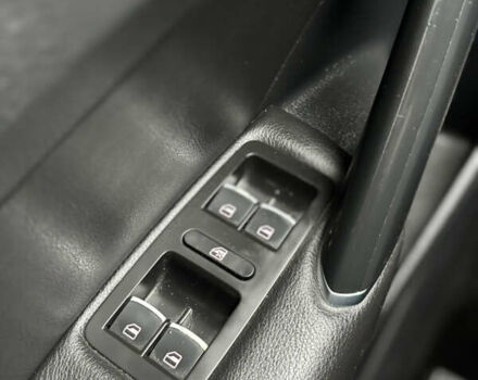 Сірий Фольксваген Пассат, об'ємом двигуна 1.8 л та пробігом 208 тис. км за 11800 $, фото 18 на Automoto.ua